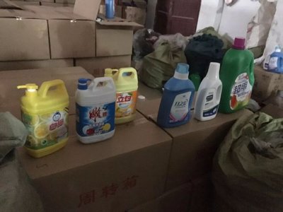 南宁黑作坊假冒“蓝月亮”“立白”被端，你家洗涤用品可能来自这里！